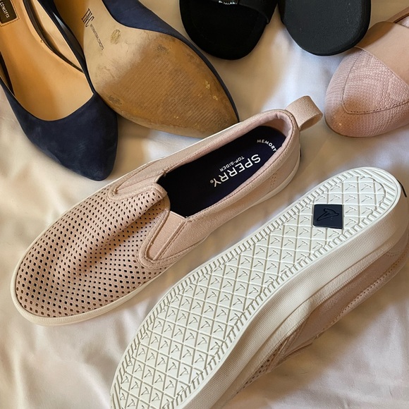 Shoe bundle loafers sandals flats sperry ugg pumps heels blue pink black 8.5 7.5 - Picture 5 of 6